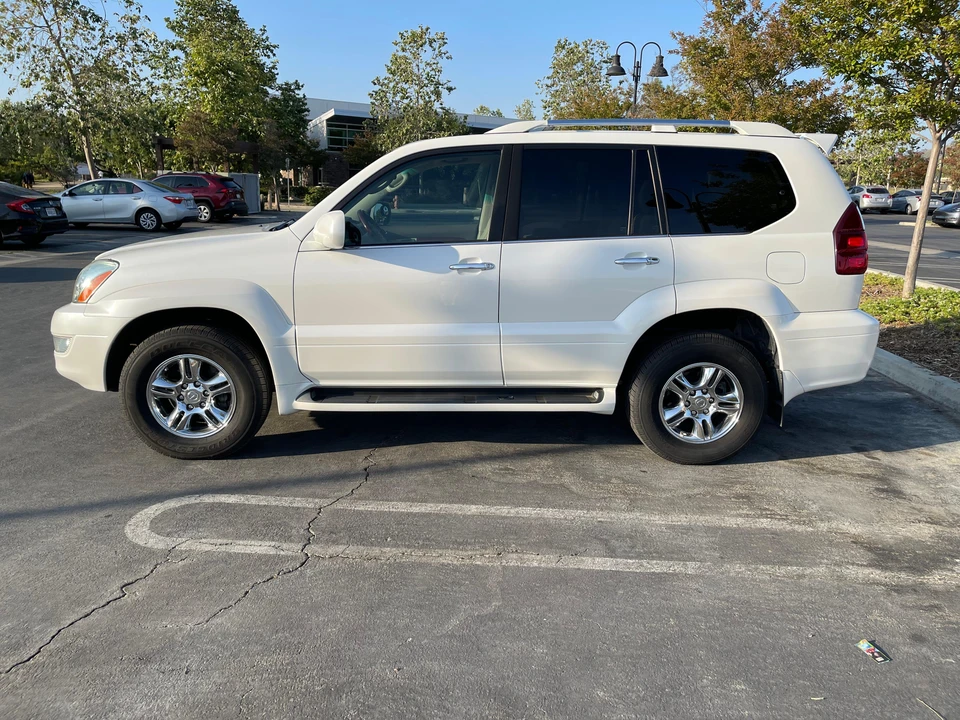 2008 Lexus GX 1st Gen - Image 9 of 31