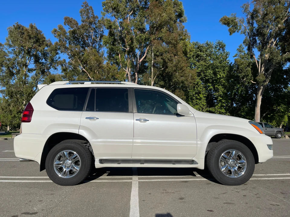 2008 Lexus GX 1st Gen - Image 13 of 31