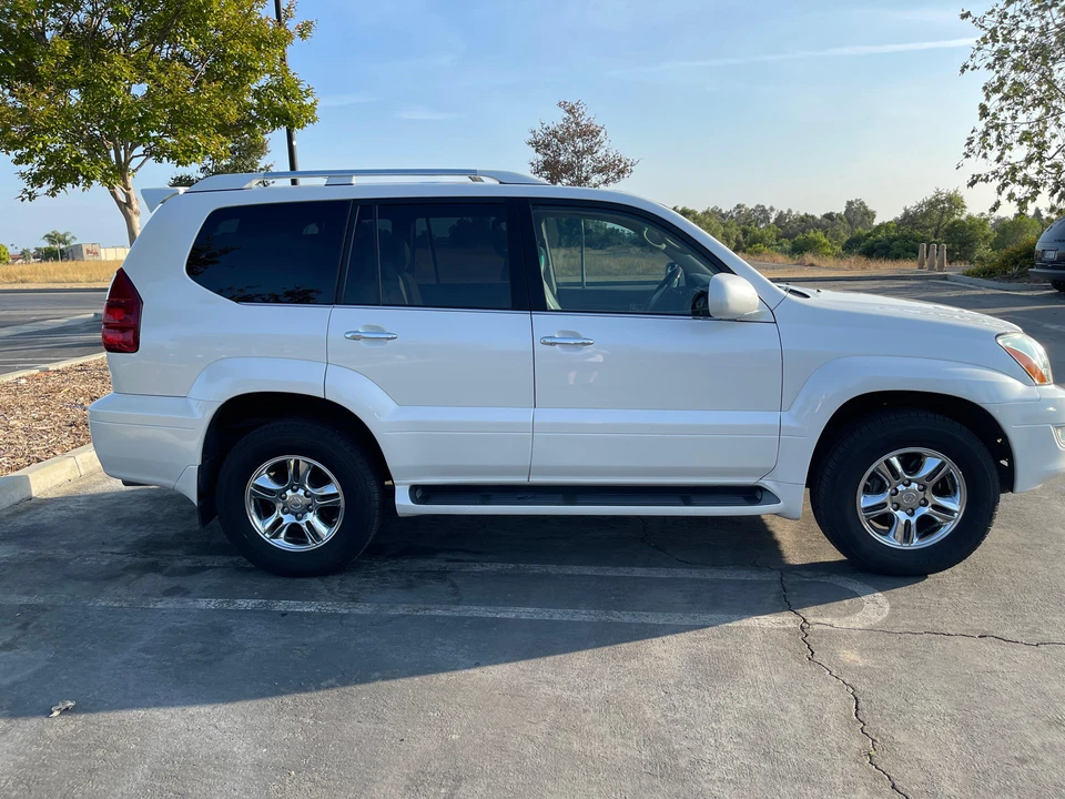 2008 Lexus GX 1st Gen - Image 14 of 31