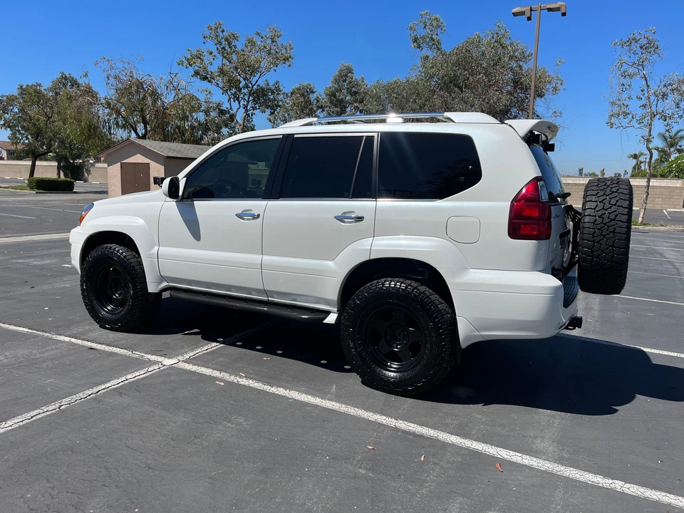 2008 Lexus GX 1st Gen - Image 8 of 31