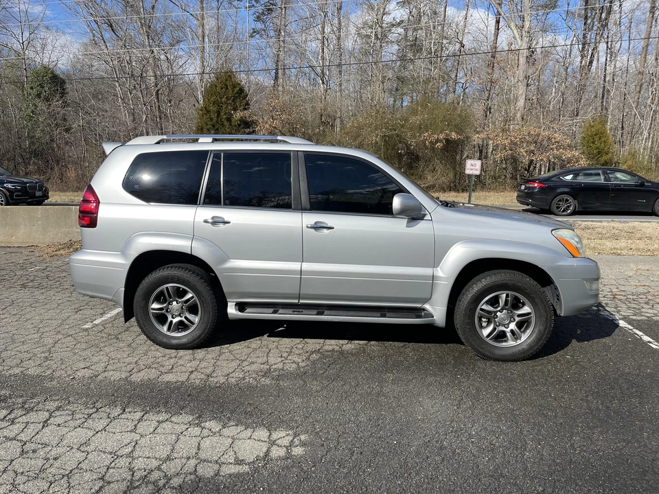 2008 Lexus GX 1st Gen - Image 15 of 31