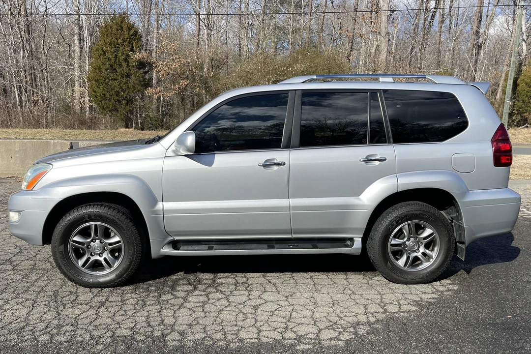 2008 Lexus GX 1st Gen - Image 3 of 31