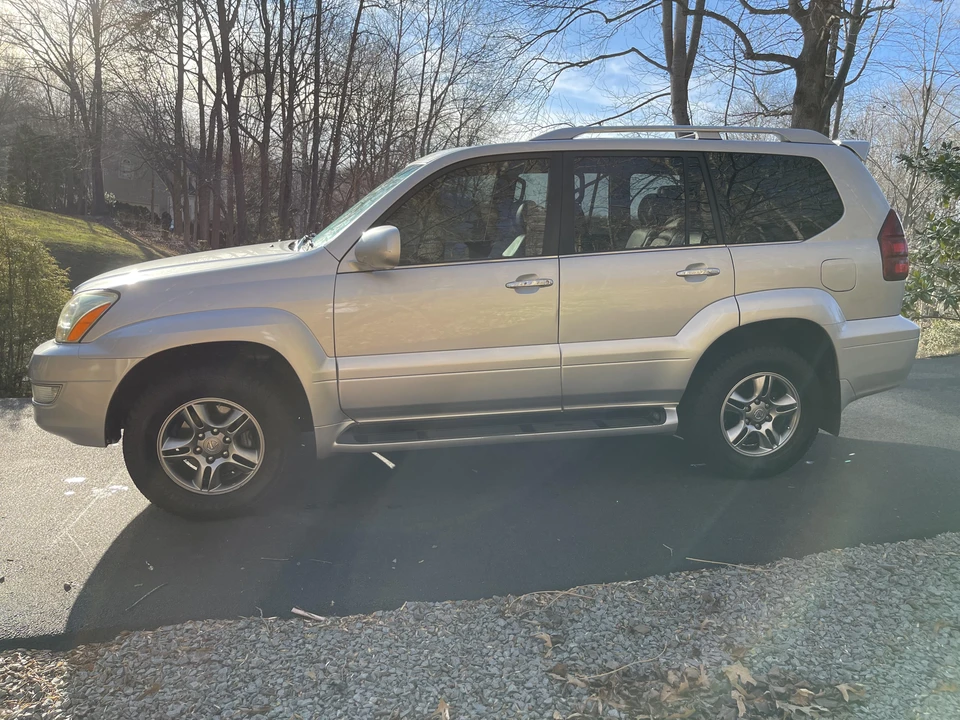 2008 Lexus GX 1st Gen - Image 22 of 31