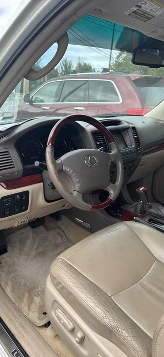 2008 Lexus GX 1st Gen - Image 10 of 18