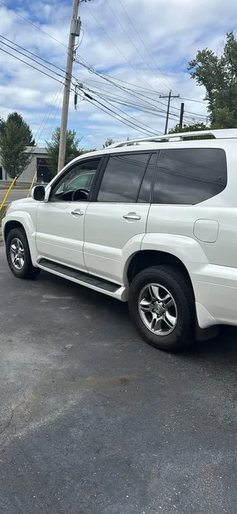 2008 Lexus GX 1st Gen - Image 2 of 18