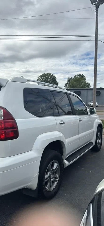 2008 Lexus GX 1st Gen - Image 4 of 18