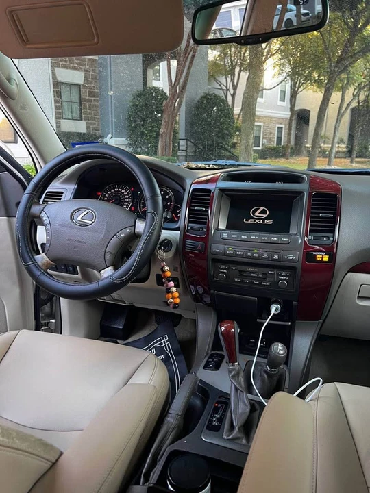 2008 Lexus GX 1st Gen - Image 11 of 15
