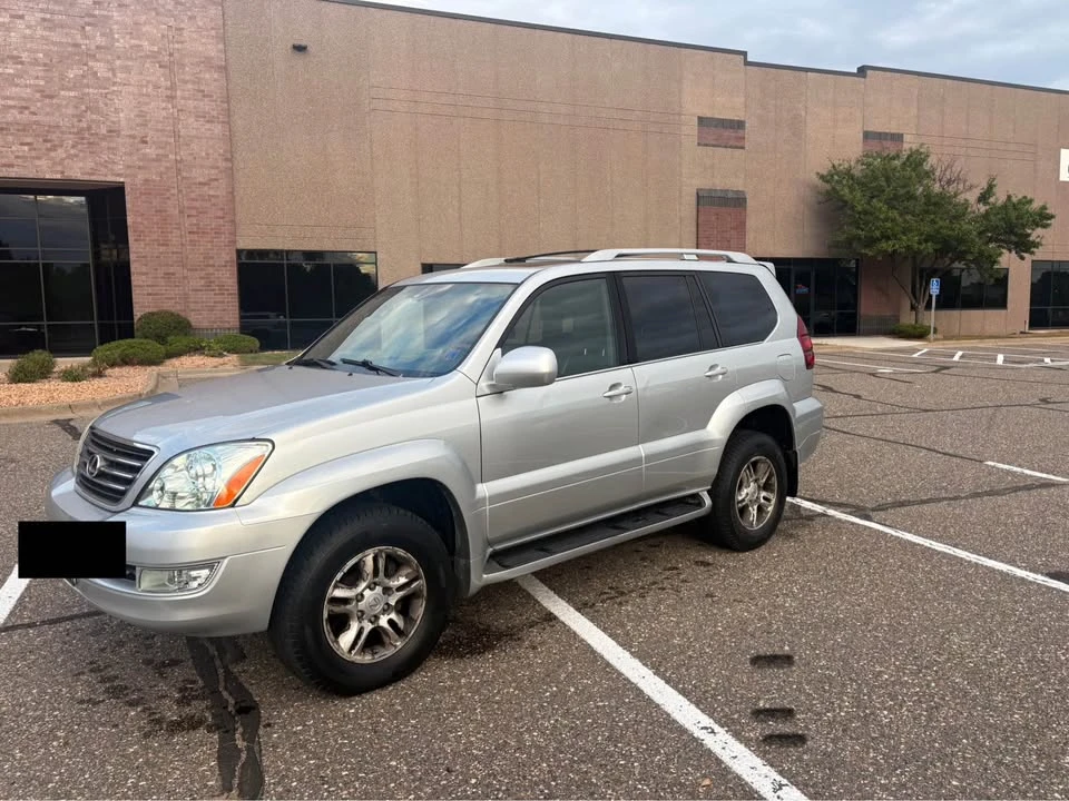 2008 Lexus GX 1st Gen - Image 2 of 12