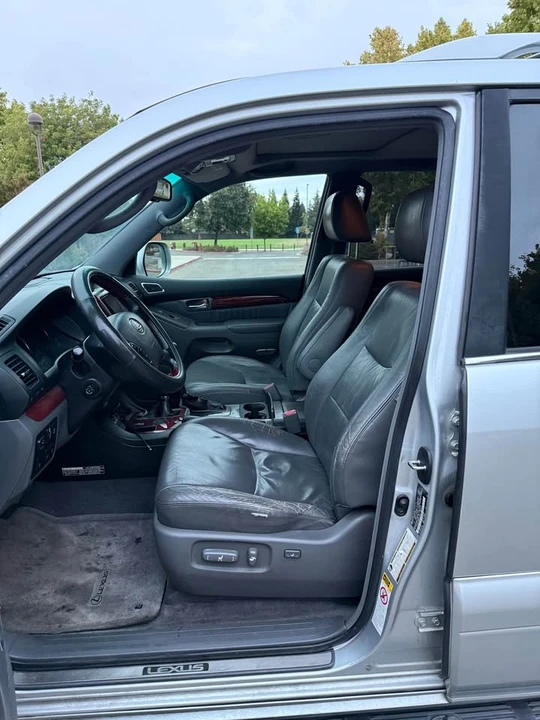 2008 Lexus GX 1st Gen - Image 6 of 9