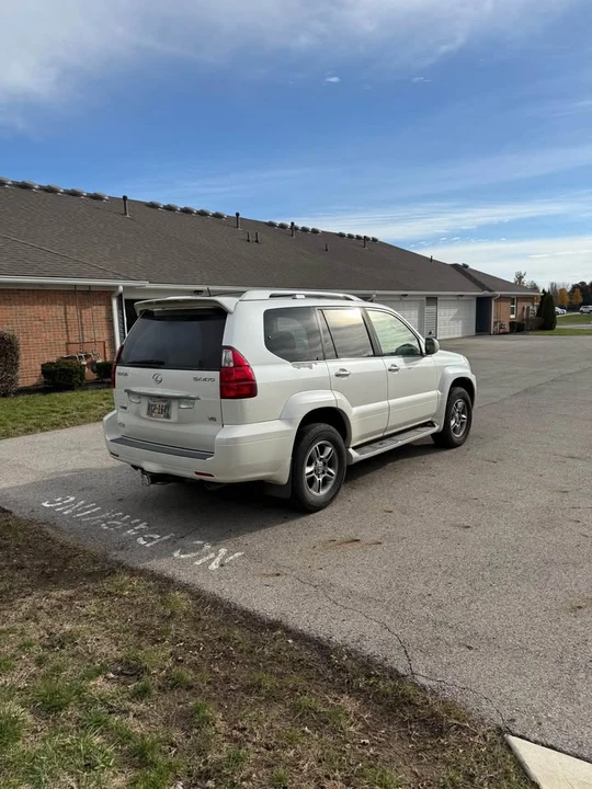 2008 Lexus GX 1st Gen - Image 4 of 13