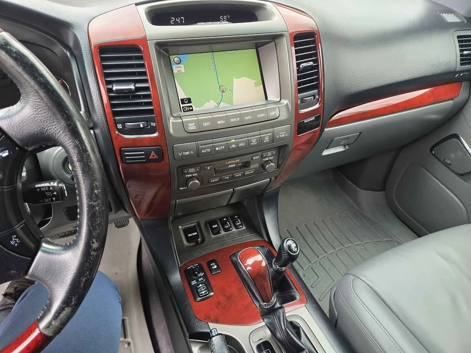 2008 Lexus GX 1st Gen - Image 12 of 16