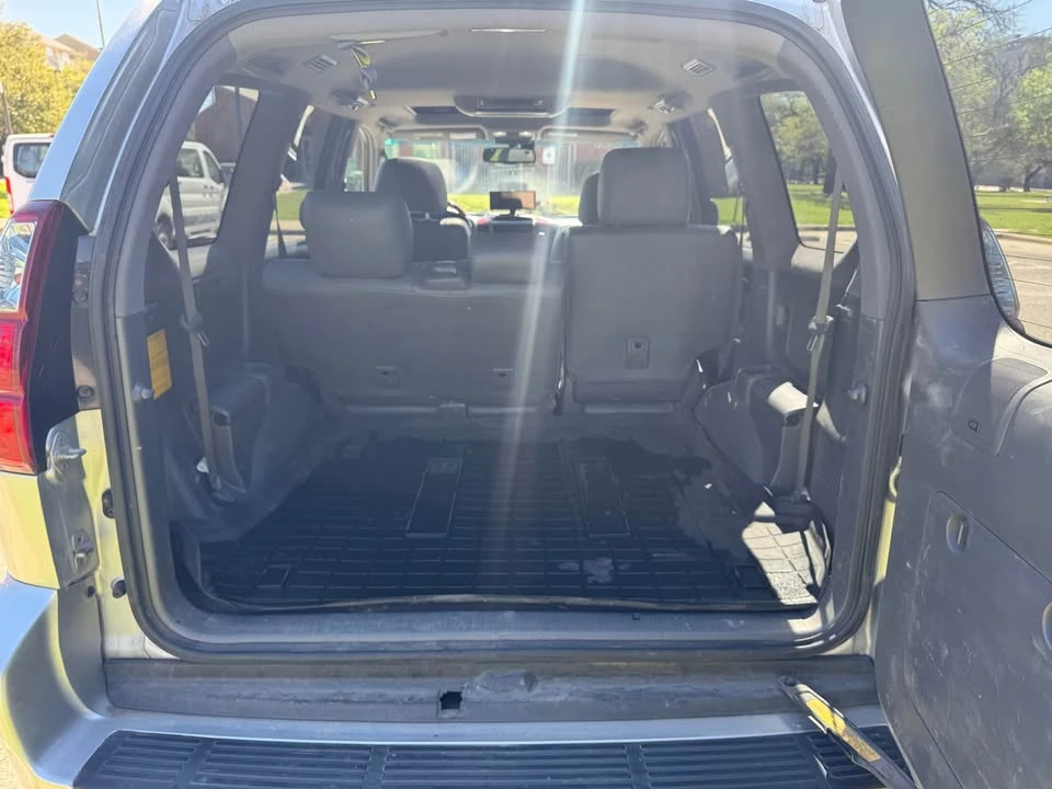 2008 Lexus GX 1st Gen - Image 4 of 16