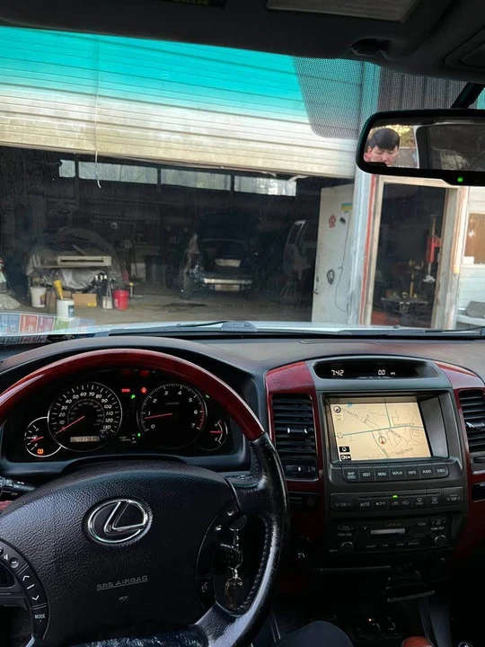 2008 Lexus GX 1st Gen - Image 3 of 4