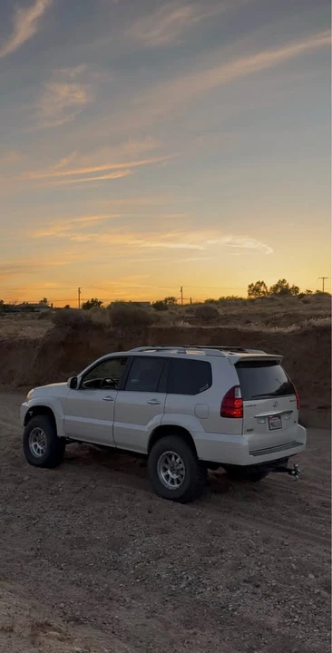 2008 Lexus GX 1st Gen - Image 2 of 8