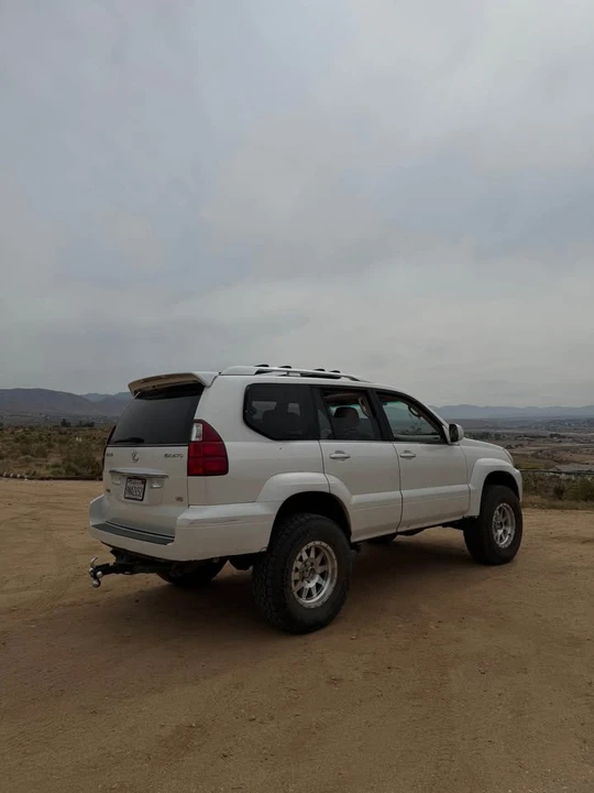 2008 Lexus GX 1st Gen - Image 5 of 8