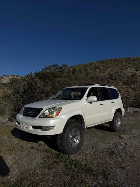 2008 Lexus GX 1st Gen - Image 3 of 8