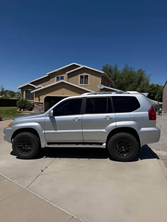 2008 Lexus GX 1st Gen - Image 4 of 18