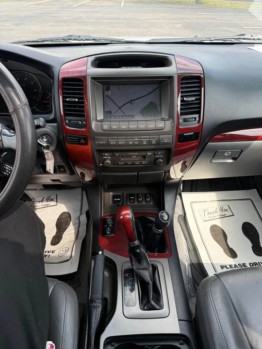 2008 Lexus GX 1st Gen - Image 11 of 17