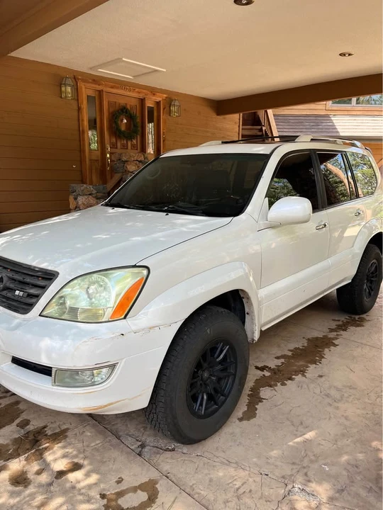 2008 Lexus GX 1st Gen - Image 3 of 13