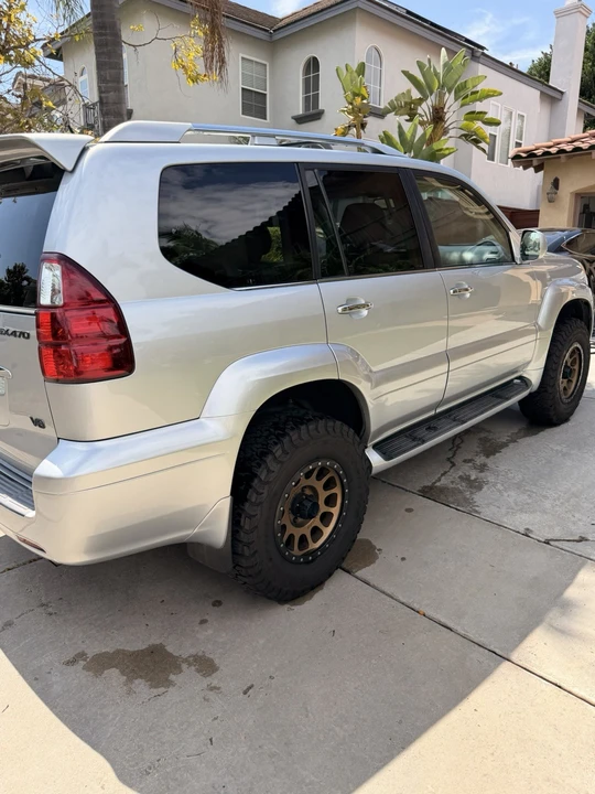 2008 Lexus GX 1st Gen - Image 3 of 10