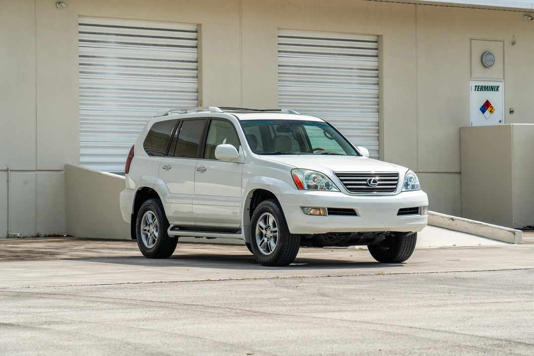 2008 Lexus GX 1st Gen - Image 2 of 31