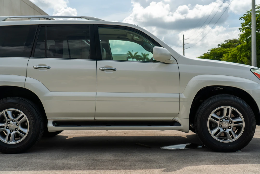 2008 Lexus GX 1st Gen - Image 22 of 31