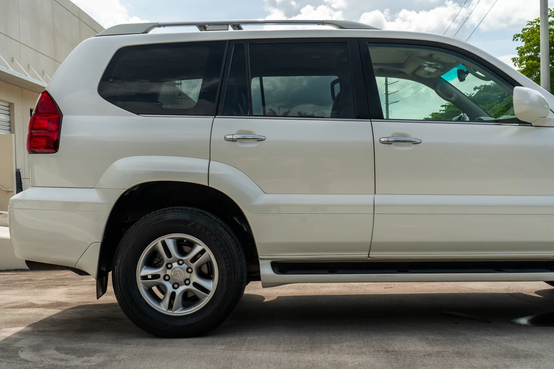 2008 Lexus GX 1st Gen - Image 21 of 31