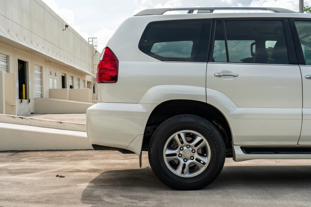 2008 Lexus GX 1st Gen - Image 20 of 31
