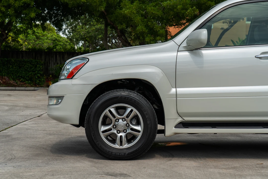 2008 Lexus GX 1st Gen - Image 16 of 31