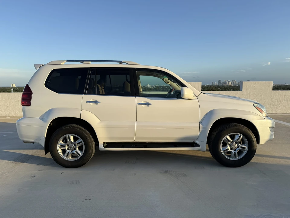 2008 Lexus GX 1st Gen - Image 17 of 31