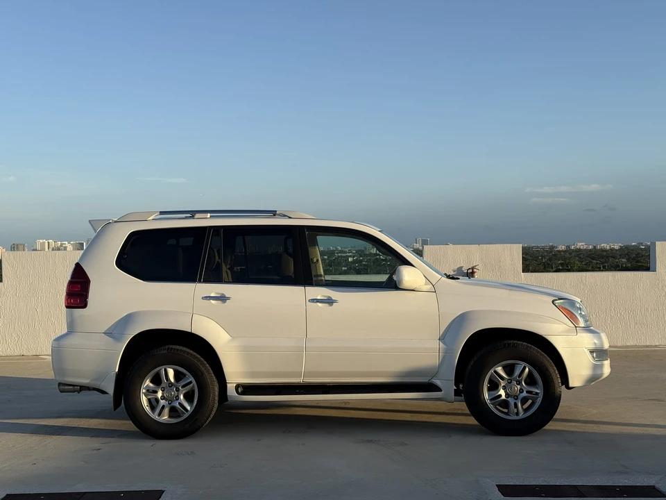 2008 Lexus GX 1st Gen - Image 16 of 31