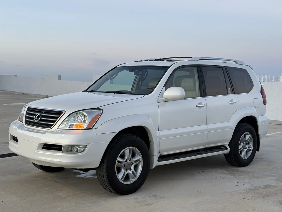 2008 Lexus GX 1st Gen - Image 2 of 31