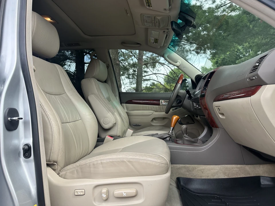 2008 Lexus GX 1st Gen - Image 29 of 31