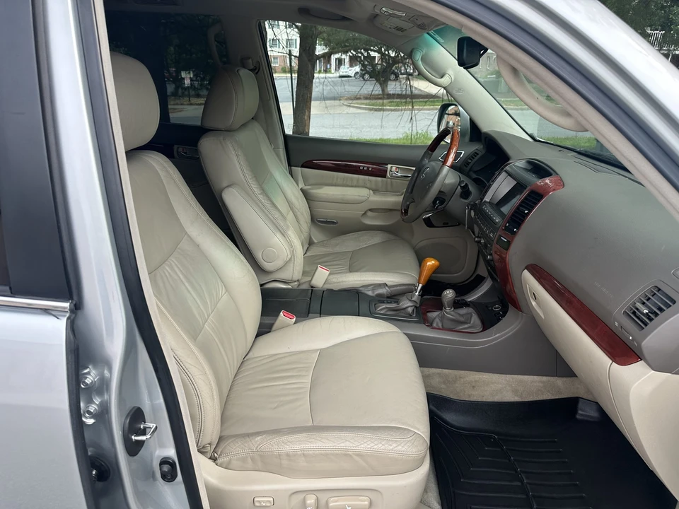 2008 Lexus GX 1st Gen - Image 30 of 31