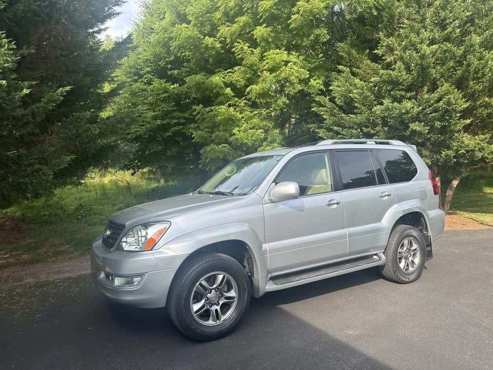 2008 Lexus GX 1st Gen - Image 17 of 31