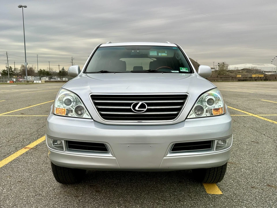 2008 Lexus GX 1st Gen - Image 2 of 31