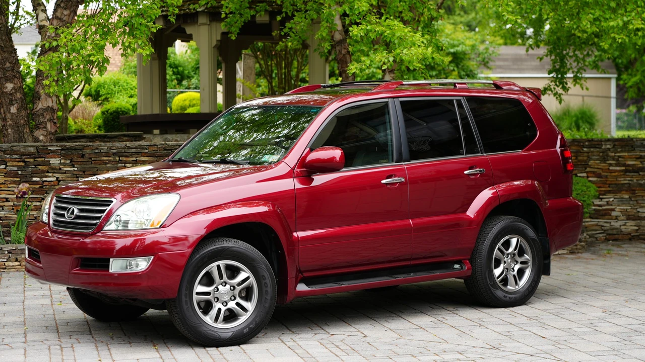 2008 Lexus GX 1st Gen - Image 2 of 31