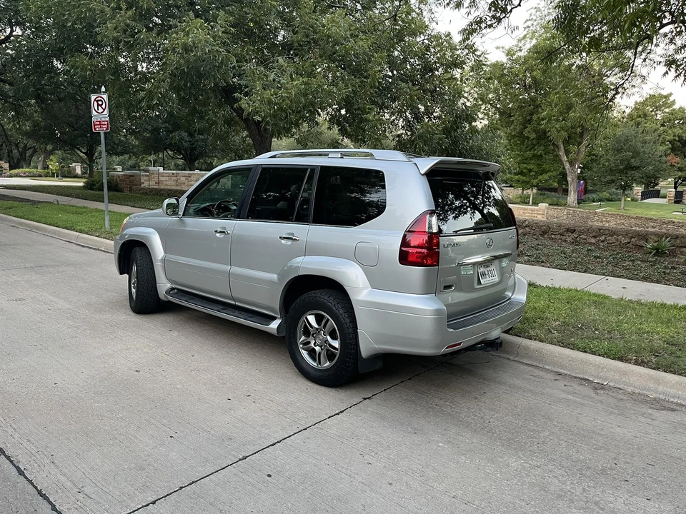 2008 Lexus GX 1st Gen - Image 11 of 31