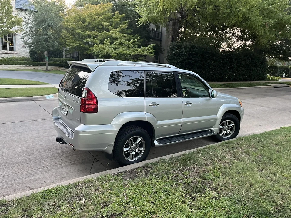 2008 Lexus GX 1st Gen - Image 15 of 31