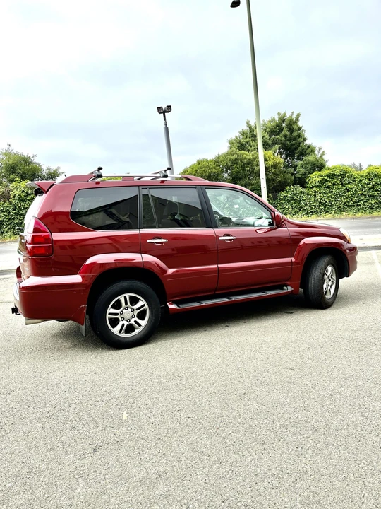2008 Lexus GX 1st Gen - Image 29 of 31
