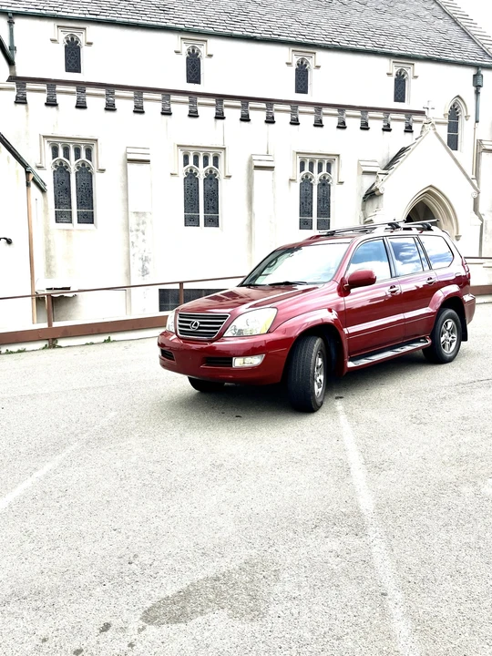 2008 Lexus GX 1st Gen - Image 2 of 31