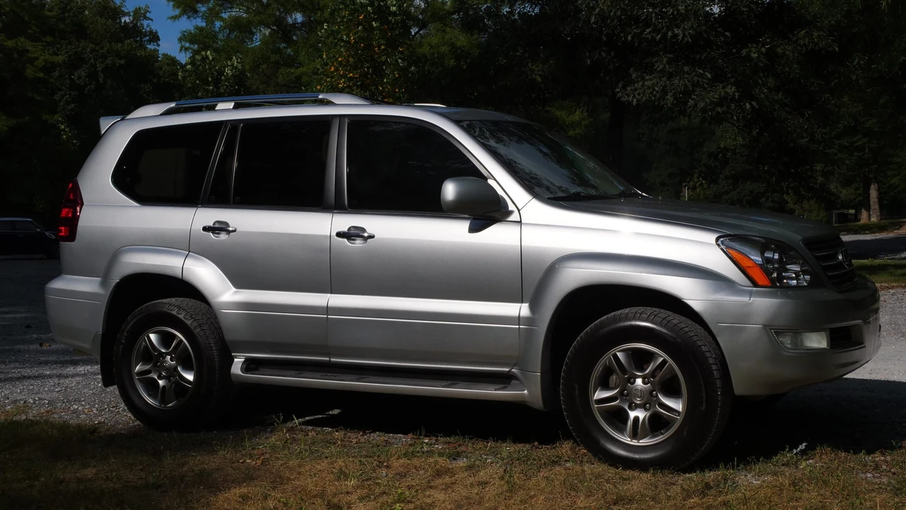 2008 Lexus GX 1st Gen - Image 11 of 31