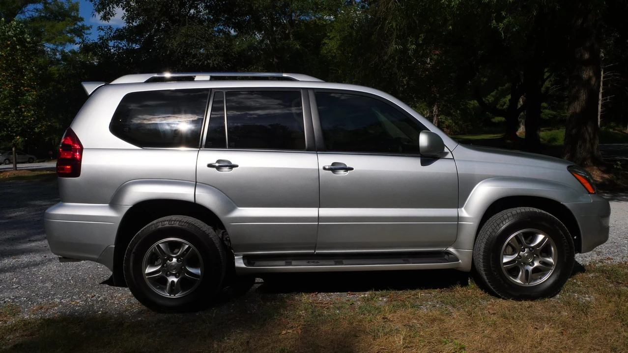 2008 Lexus GX 1st Gen - Image 13 of 31