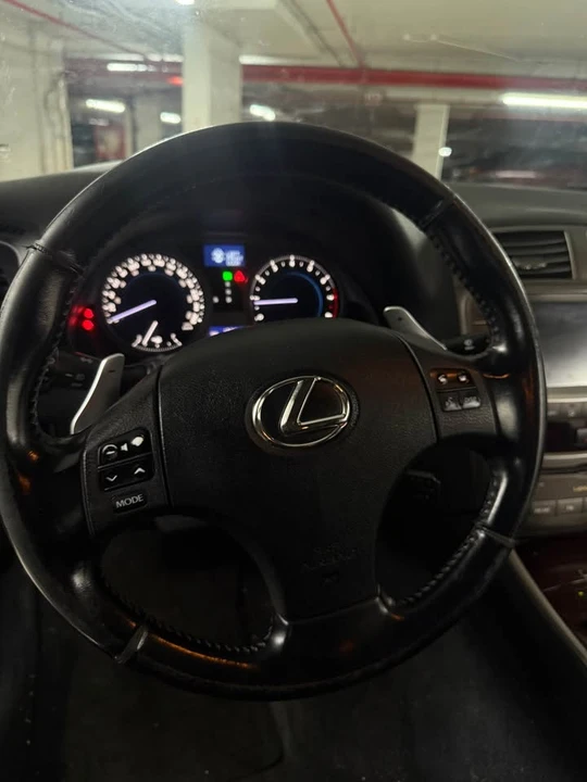 2008 Lexus IS 2nd Gen - Image 4 of 8