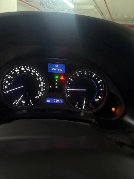 2008 Lexus IS 2nd Gen - Image 5 of 8