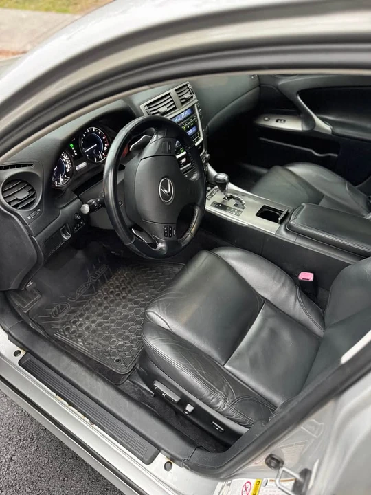 2008 Lexus IS 2nd Gen - Image 3 of 4