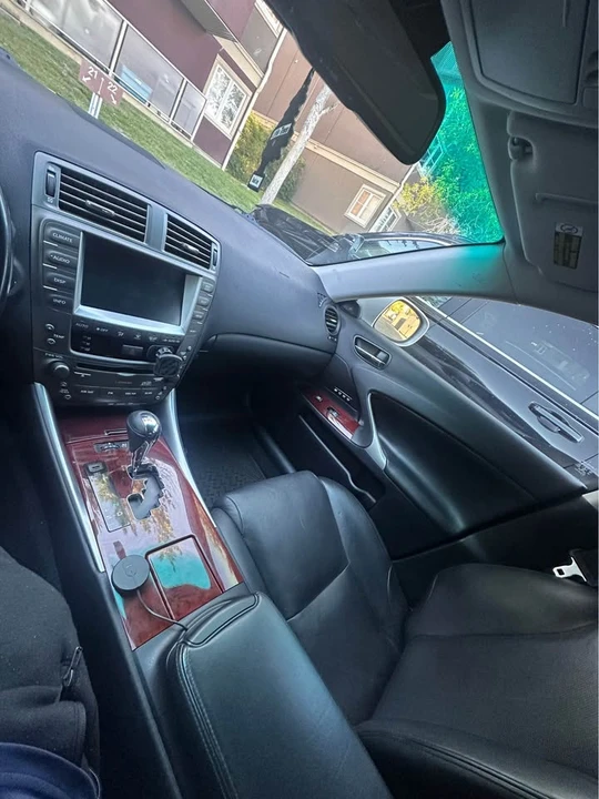 2008 Lexus IS 2nd Gen - Image 10 of 11