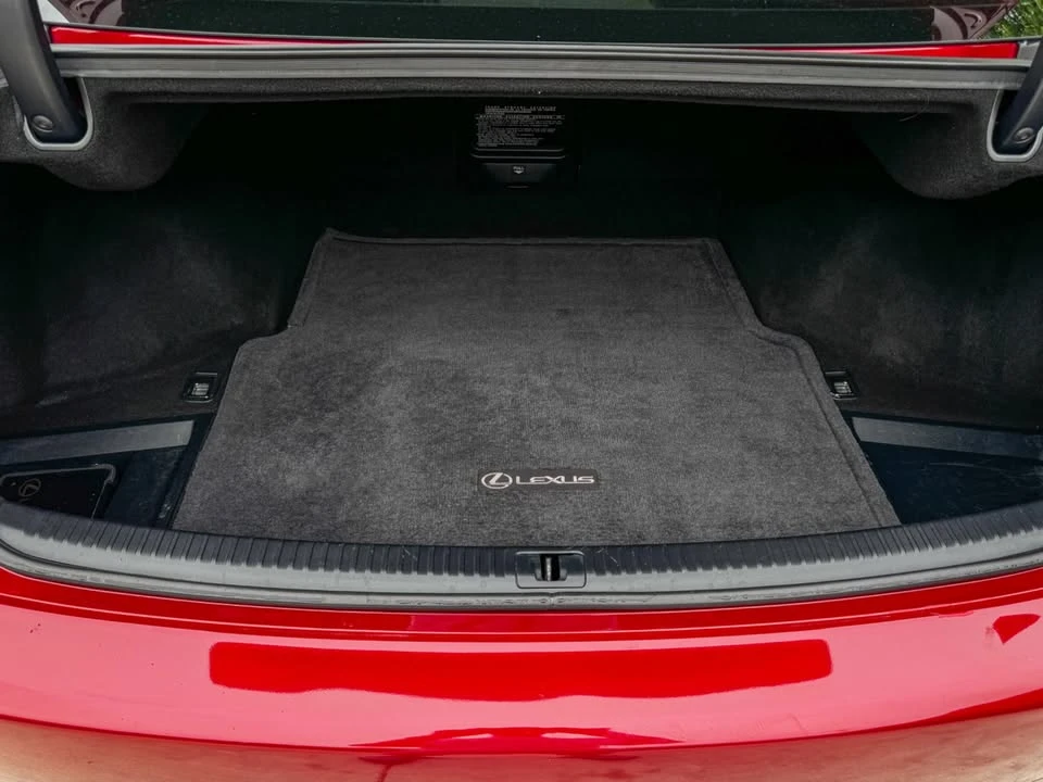 2008 Lexus IS 2nd Gen - Image 13 of 17