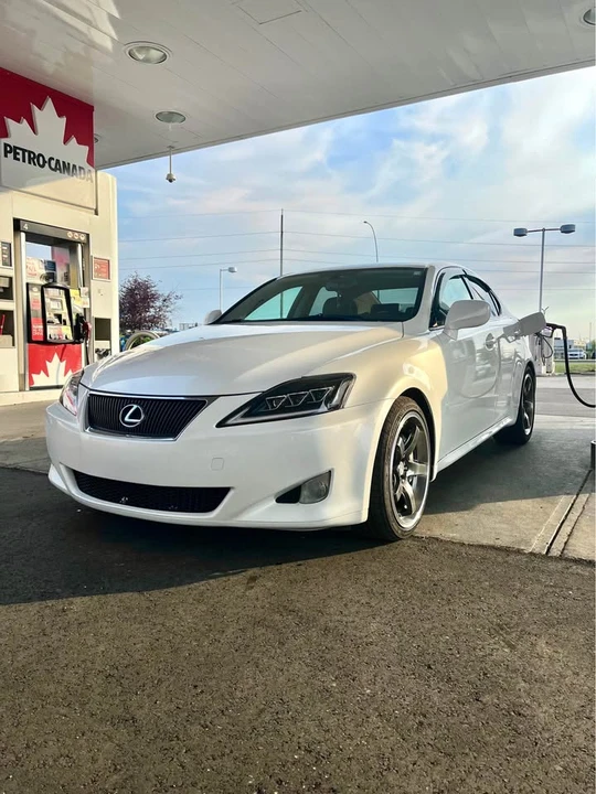 2008 Lexus IS 2nd Gen - Image 2 of 10