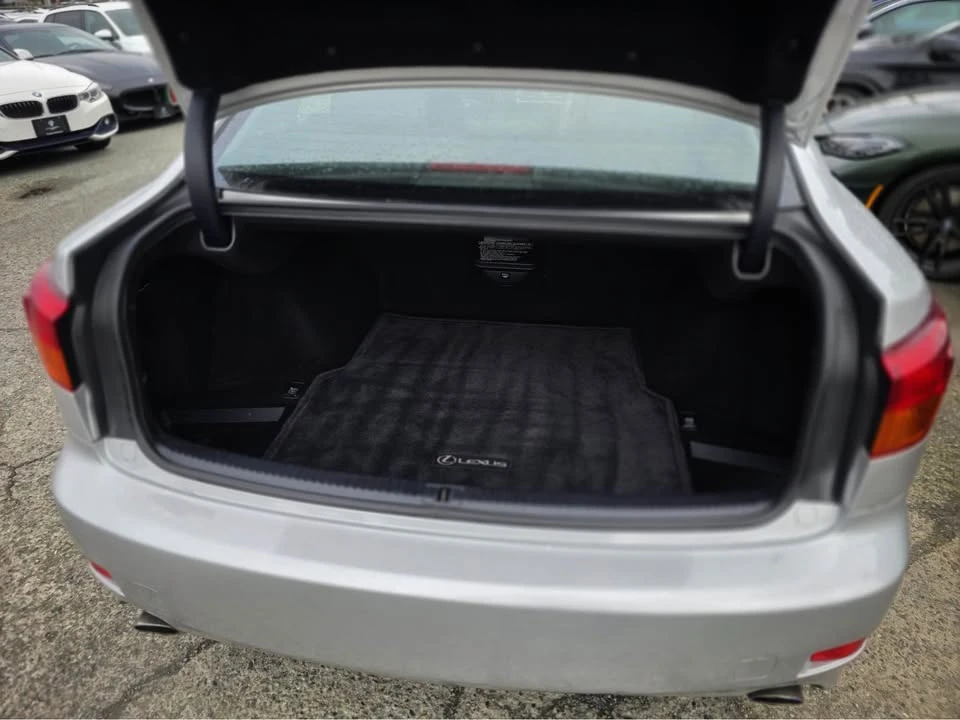 2008 Lexus IS 2nd Gen - Image 11 of 14